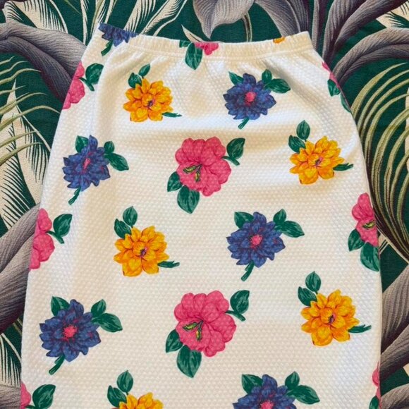 Adrienne Vittadini VTG 80s FLORAL COQUETTE two piece set: blouse + pencil skirt! - Picture 6 of 8